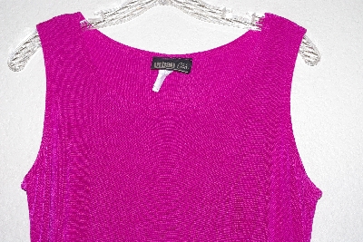 +MBAMG #79-108  "Urban Chic Hot Pink Stretch Tank"