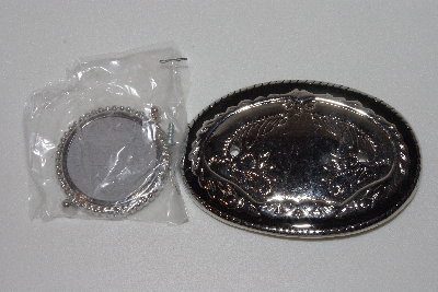 +MBAMG #79-032  "1980's Silvertone & Black Enamel Belt Buckle With 39MM Coin Or Gemstone Attachment"