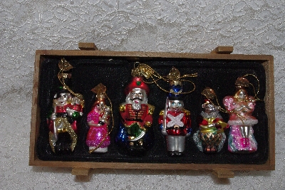 +MBAMG #11-0947  "Thomas Pacconi 2004 Nutcracker Ornaments"