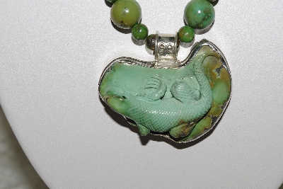 +MBATQ #2-043  "Artist "KH"  Signed Green Turquoise Bead Necklace With Hand Carved Lizzard Pendant"