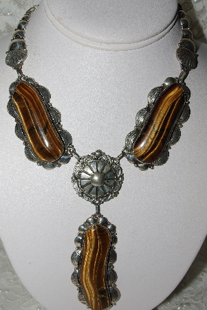 +MBATQ 33-157  "Beautiful Artist "CN" Signed Tiger Eye Necklace"
