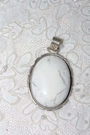 +MBATQ #3-273  "Fancy Sterling White Howlite Pendant"