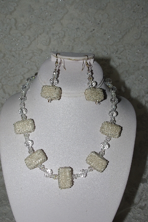 +MBAHB #27-079  "One Of A Kind Clear Bead & Crystal Necklace & Earring Set"