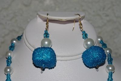 +MBAHB #27-095  "One Of A Kind Blue & White Bead Necklace & Earring Set"