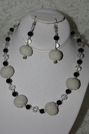 +MBAHB #27-167  "One Of A Kind White & Black Bead Necklace & Earring Set"