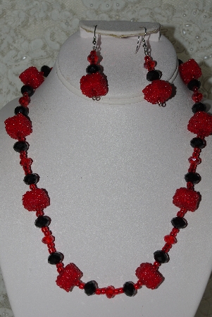 +MBAHB #27-177  "Black & Red Crystal Bead Necklace & Earring Set"