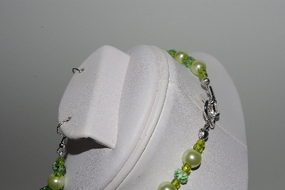 +MBAHB #003-295  "One Of A Kind Green Bead Necklace & Earring Set"