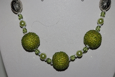 +MBAHB #009-185  "One Of A Kind Green Bead Necklace & Earring Set"