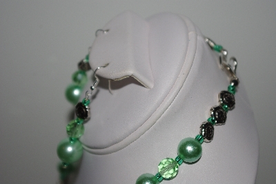 +MBAHB #013-205  One Of A Kind Green Shell Pearl & Bead Necklace & Earring Set"