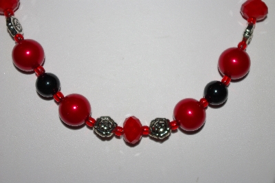 +MBAHB #013-195  "One Of A Kind Red & Black Bead Necklace & Earring Set"