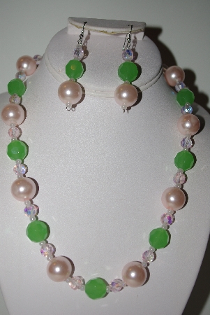 +MBAHB #013-170  "One Of A Kind Pink & Green Bead Necklace & Earring Set"