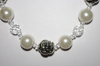 +MBAHB #013-063  "One Of A Kind White Shell Pearl & Bead Necklace & Earring Set"