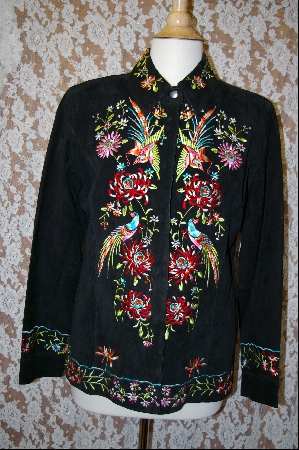 +MBA #7962  "Avanti Size Medium Embroidered  Suede Jacket