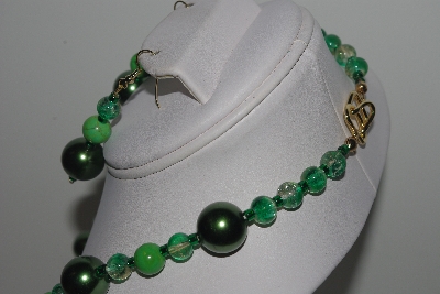 +MBAMG #018-168  "One Of A Kind Green Bead Necklace & Earring Set"