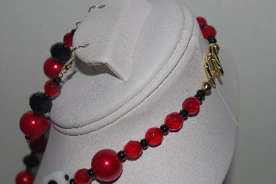 +MBAMG #018-111  "One Of A Kind Black,Red & Dice Bead Necklace & Earring Set"