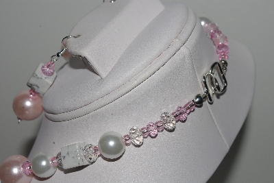 +MBAMG #018-066  "One Of A Kind Pink & White Bead Necklace & Earring Set"