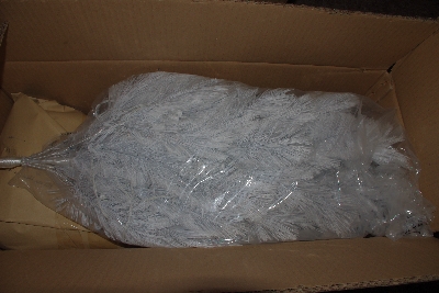 +MBAMG #019-024   "Grandinroad 4FT Pre-Lit White Cashmere Christmas Tree"