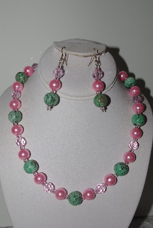 +MBAMG #019-137  "One Of A Kind Green Turquoise & Pink Bead Necklace & Earring Set"