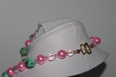 +MBAMG #019-137  "One Of A Kind Green Turquoise & Pink Bead Necklace & Earring Set"