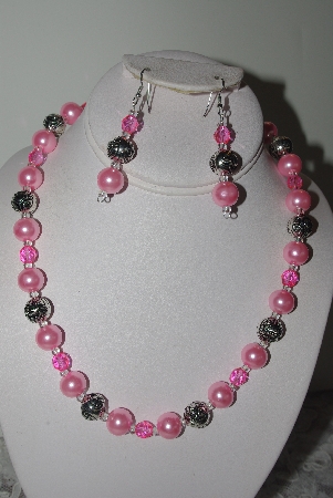 +MBAMG #019-172  "One Of A Kind Pink & Silver Bead Necklace & Earring Set"