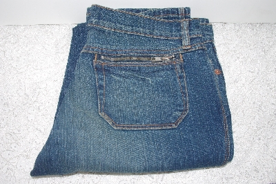 +MBAMG #T06-101   "Size 6/ 34" Long    "2006 London "Skinny" Stretch Jeans"