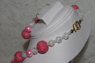 +MBAHB #24-063  "One Of A Kind Pink & Clear Bead Necklace & Earring Set"