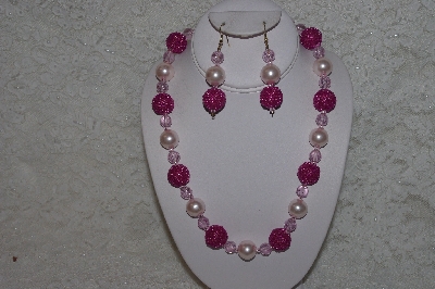 +MBAHB #24-073  "One Of A Kind Pink Bead Necklace & Earring Set"