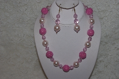 +MBAHB #24-093  "One Of A Kind Pink Bead Necklace & Earring Set"