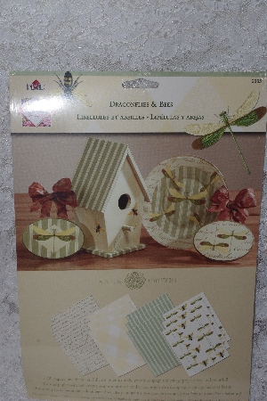 +MBAMG #009-079  "Plaid Royal Coat Decopage Dragonflys & Bees #2065"