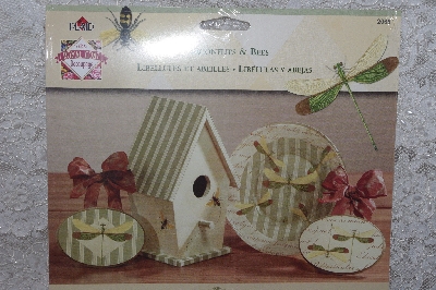+MBAMG #009-079  "Plaid Royal Coat Decopage Dragonflys & Bees #2065"