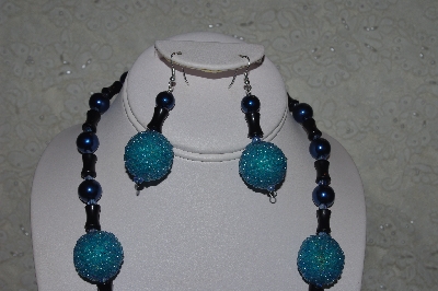 +MBAHB #31-083  "One Of A Kind Blue & Black Bead Necklace & Earring Set"