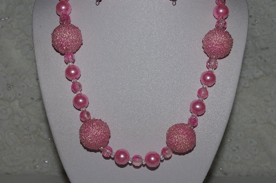 +MBAHB #31-120  "One Of A Kind Pink Bead Necklace & Earring Set"