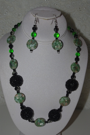 +MBAHB #31-151  "One Of A Kind Green & Black Bead Necklace & Earring Set"