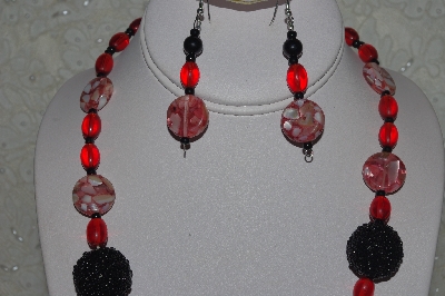 +MBAHB #31-194  "One Of A Kind Red & Black Bead Necklace & Earring Set"