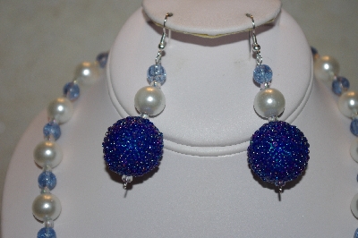 +MBAHB #32-124  "One Of A Kind Blue & White Bead Necklace & Earring Set"