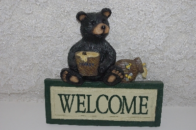 +MBAMG #0031-021  "Wood Look Heavy Resin Bear Welcome Sign"