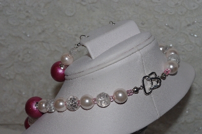 +MBAHB #00013-8424  "One Of A Kind Pink Bead Necklace & Earring Set"
