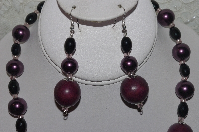 +MBAHB #00013-8456  "One Of a Kind Purple & Black Bead Necklace & Earring Set"