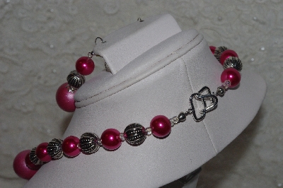 +MBAHB #00013-8432  "One Of A Kind Pink & Silver Bead Necklace & Earring Set"