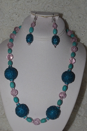 +MBAHB #00013-8491  "One Of A Kind Blue & Pink Bead Necklace & Earring Set"