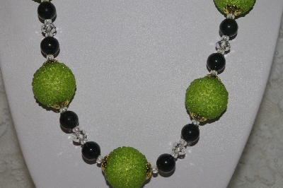 +MBAHB #00013-8512  "One Of A Kind Green & Clear Bead Necklace & Earring Set"