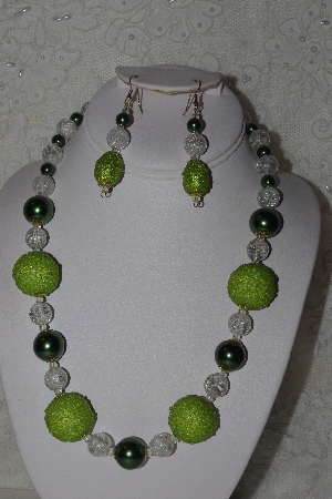+MBAHB #00013-8523  "One Of A Kind Green & Clear Bead Necklace & Earring Set"