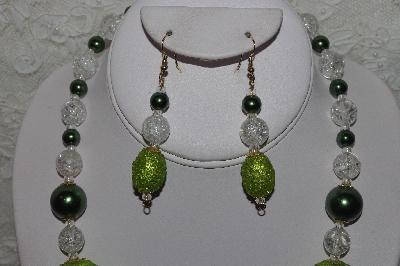 +MBAHB #00013-8523  "One Of A Kind Green & Clear Bead Necklace & Earring Set"