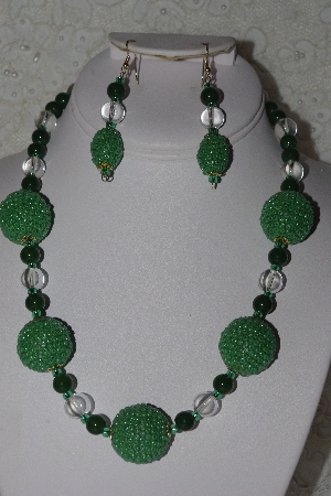 +MBAHB #00013-8533  "One Of A Kind Green & Clear Bead Necklace & Earring Set"