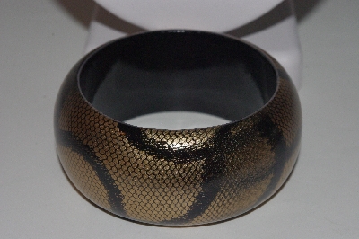 +MBAHB #00014-8824  "Teakwood  Hand Painted Snakeskin Bangle Bracelet"