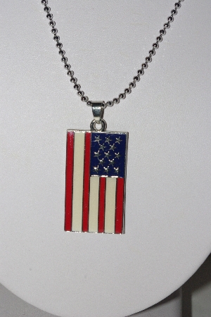 +MBAHB #00014-8809  "Beautiful Enameled America Flag Pendant With 18" Chain"