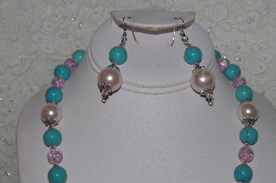 +MBAHB #00014-8721  "One Of A Kind Blue & Pink Bead Necklace & Earring Set"