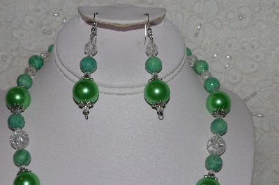 +MBAHB #00014-8772  "One Of A Kind Green & Clear Bead Necklace & Earring Set"