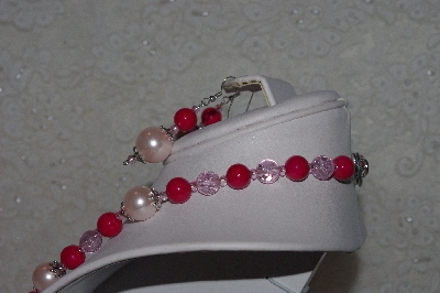 +MBAHB #00014-8782  "One Of A Kind Pink Bead Necklace & Earring Set"