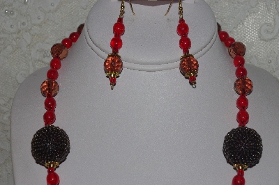 +MBAHB #00015-8878  "One Of A Kind Red & Brown Bead Necklace & Earring Set"